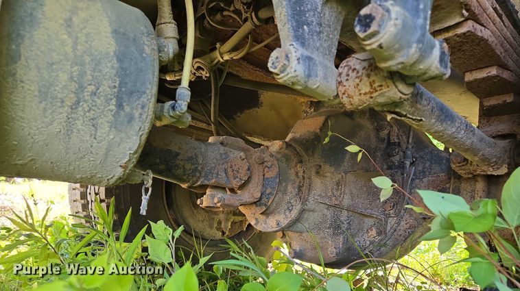 image for item EM7367 2006 Sterling L9500 dump truck