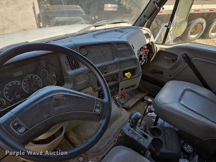 image for item EM7367 2006 Sterling L9500 dump truck