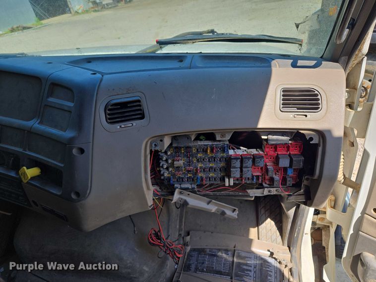 image for item EM7367 2006 Sterling L9500 dump truck