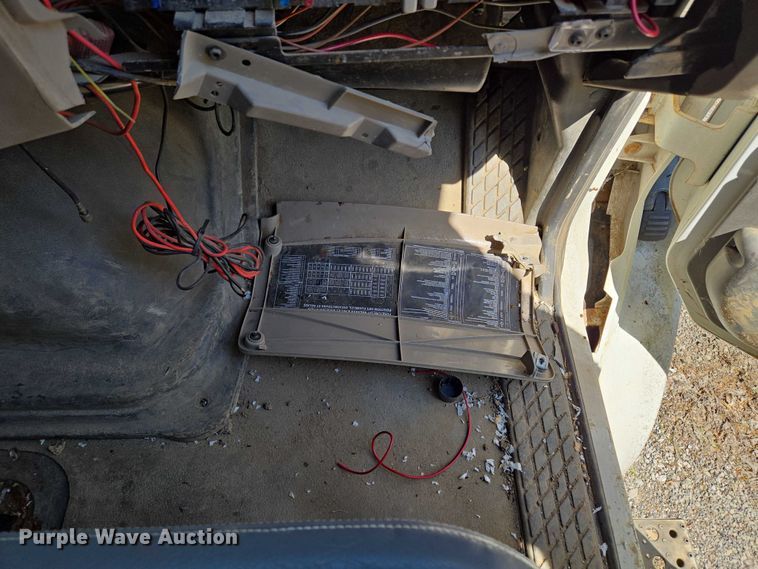 image for item EM7367 2006 Sterling L9500 dump truck