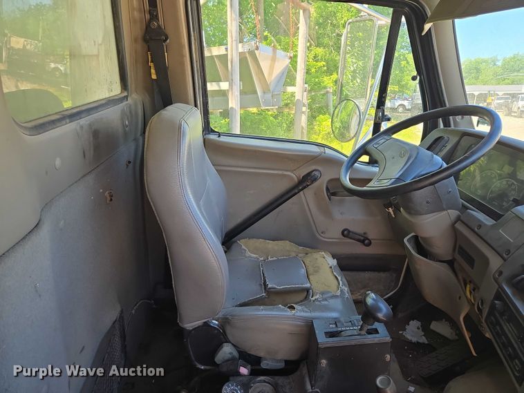 image for item EM7367 2006 Sterling L9500 dump truck