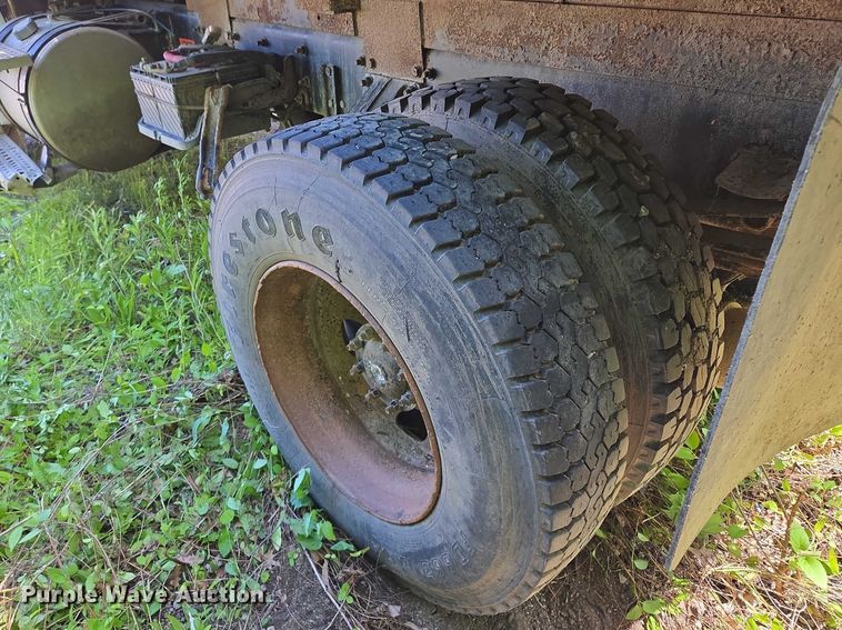 image for item EM7367 2006 Sterling L9500 dump truck