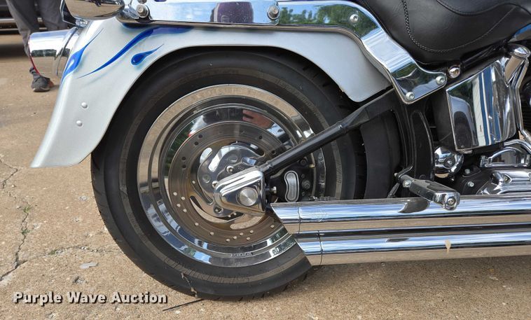 image for item EN3768 2004 Harley Davidson Fat Boy motorcycle