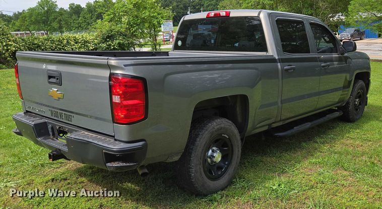 image for item EN3774 2017 Chevrolet Silverado 1500 Crew Cab pickup truck
