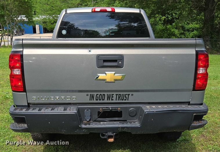 image for item EN3774 2017 Chevrolet Silverado 1500 Crew Cab pickup truck