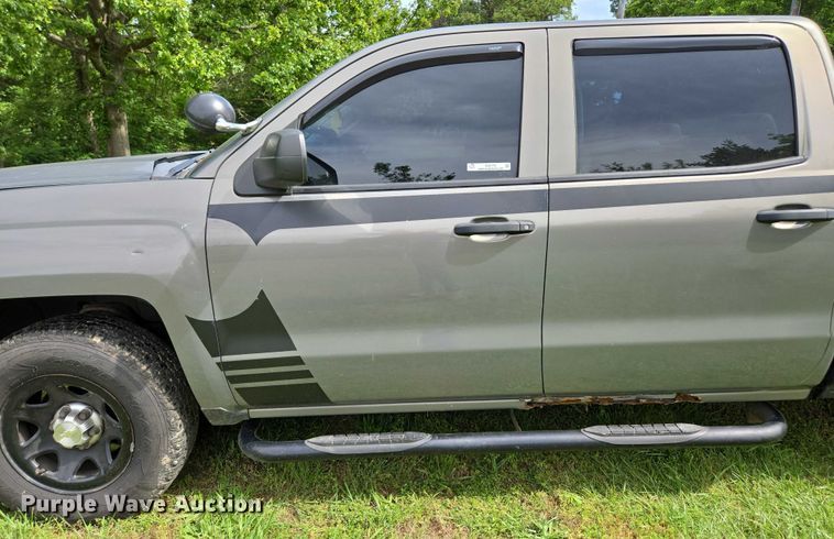 image for item EN3774 2017 Chevrolet Silverado 1500 Crew Cab pickup truck