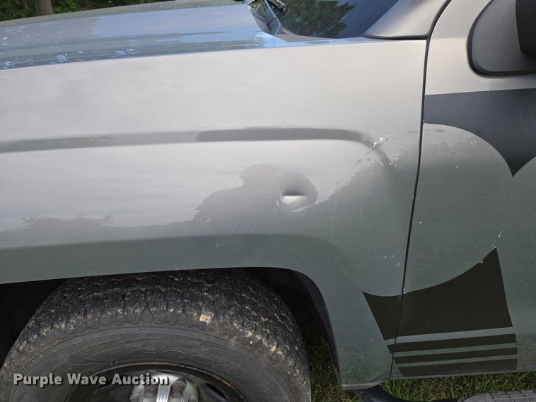 image for item EN3774 2017 Chevrolet Silverado 1500 Crew Cab pickup truck