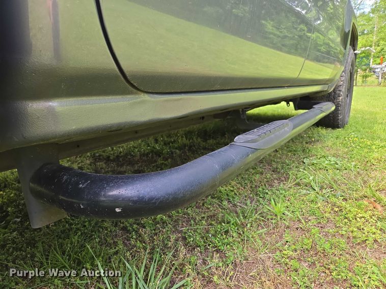 image for item EN3774 2017 Chevrolet Silverado 1500 Crew Cab pickup truck