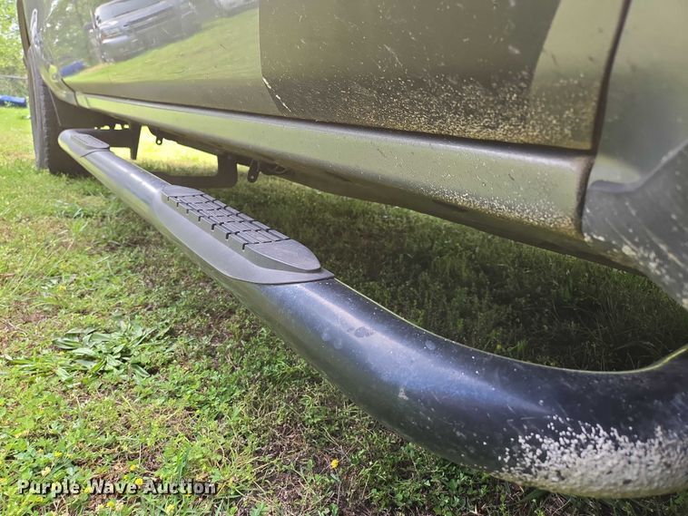 image for item EN3774 2017 Chevrolet Silverado 1500 Crew Cab pickup truck