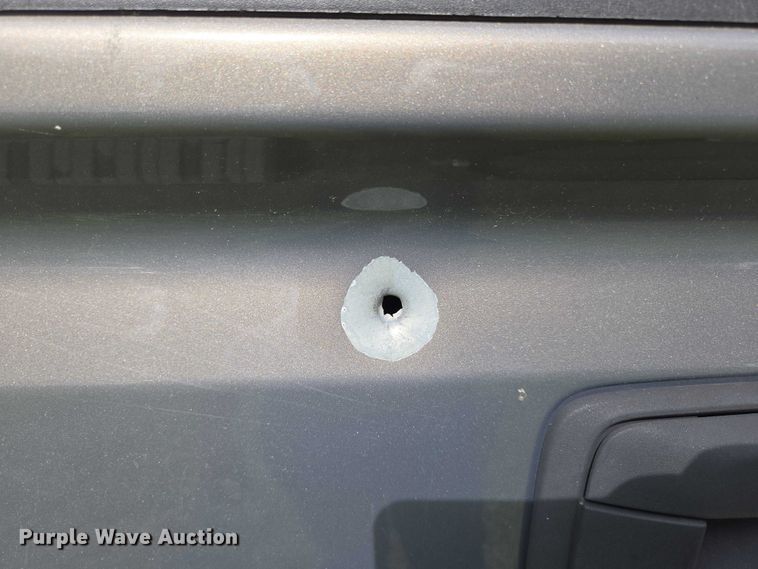 image for item EN3774 2017 Chevrolet Silverado 1500 Crew Cab pickup truck