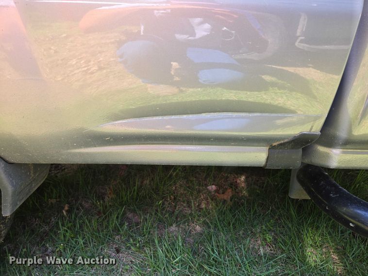 image for item EN3774 2017 Chevrolet Silverado 1500 Crew Cab pickup truck