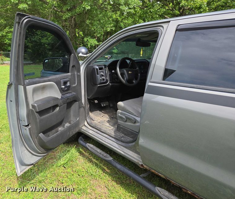 image for item EN3774 2017 Chevrolet Silverado 1500 Crew Cab pickup truck