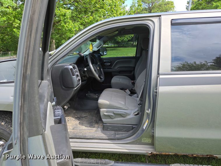 image for item EN3774 2017 Chevrolet Silverado 1500 Crew Cab pickup truck