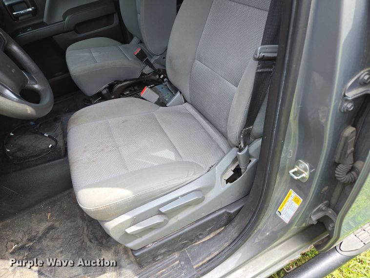 image for item EN3774 2017 Chevrolet Silverado 1500 Crew Cab pickup truck