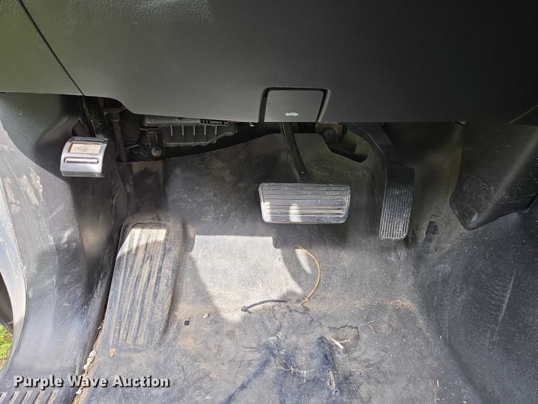 image for item EN3774 2017 Chevrolet Silverado 1500 Crew Cab pickup truck