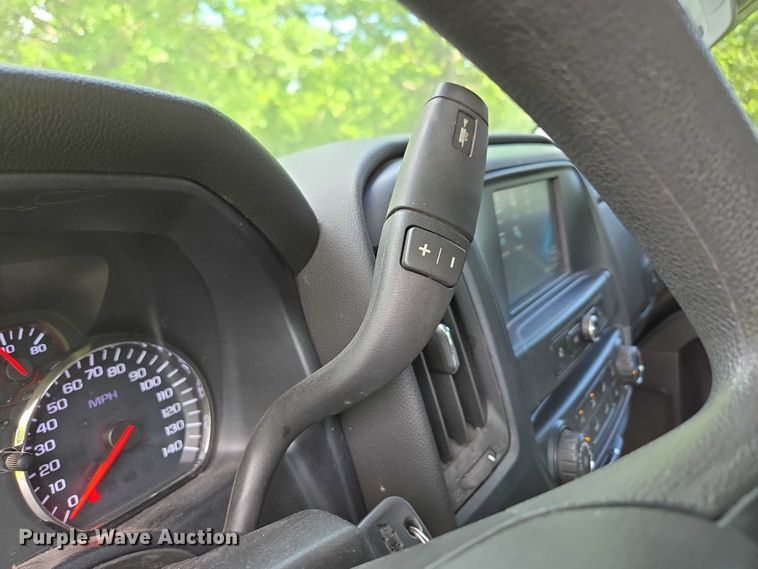 image for item EN3774 2017 Chevrolet Silverado 1500 Crew Cab pickup truck