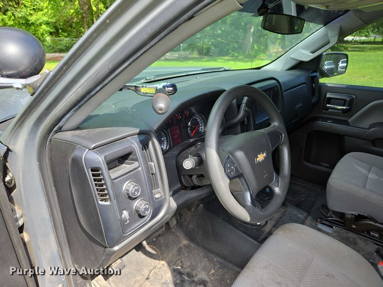 image for item EN3774 2017 Chevrolet Silverado 1500 Crew Cab pickup truck