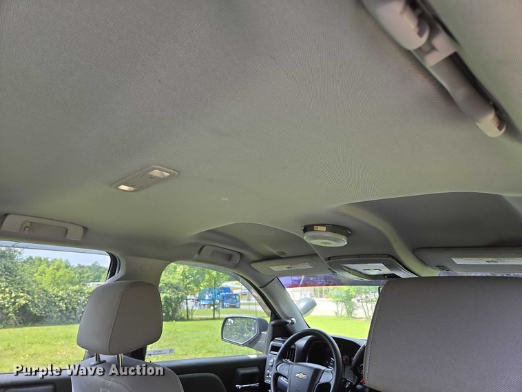 image for item EN3774 2017 Chevrolet Silverado 1500 Crew Cab pickup truck