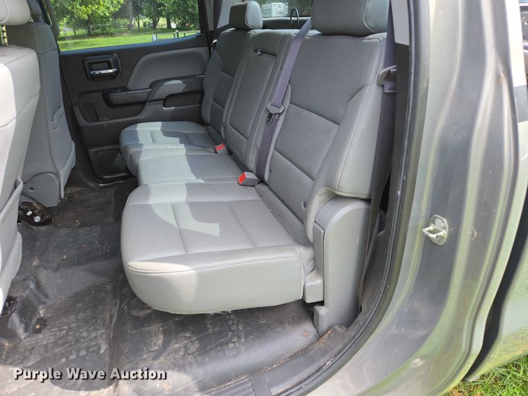 image for item EN3774 2017 Chevrolet Silverado 1500 Crew Cab pickup truck