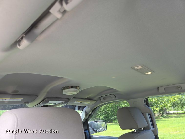 image for item EN3774 2017 Chevrolet Silverado 1500 Crew Cab pickup truck