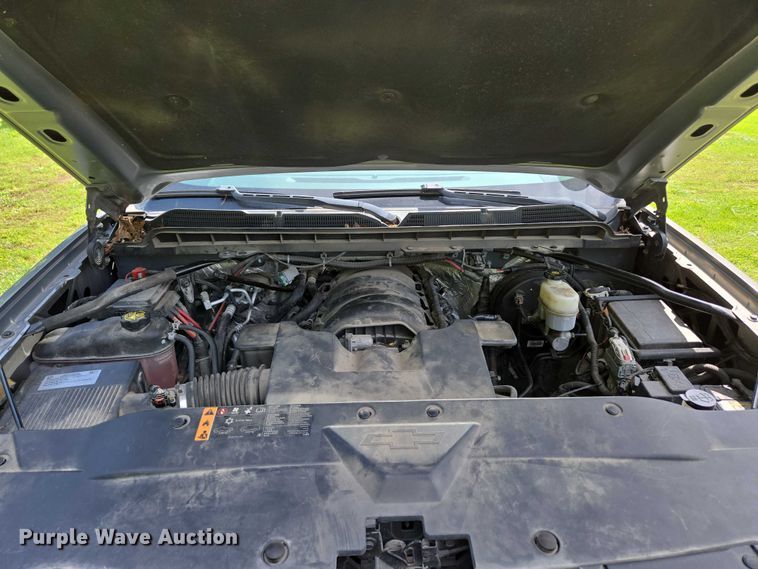 image for item EN3774 2017 Chevrolet Silverado 1500 Crew Cab pickup truck