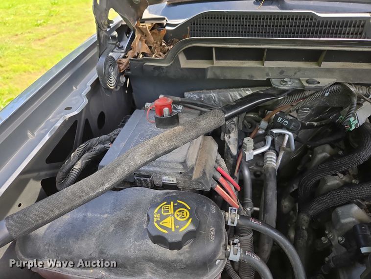 image for item EN3774 2017 Chevrolet Silverado 1500 Crew Cab pickup truck