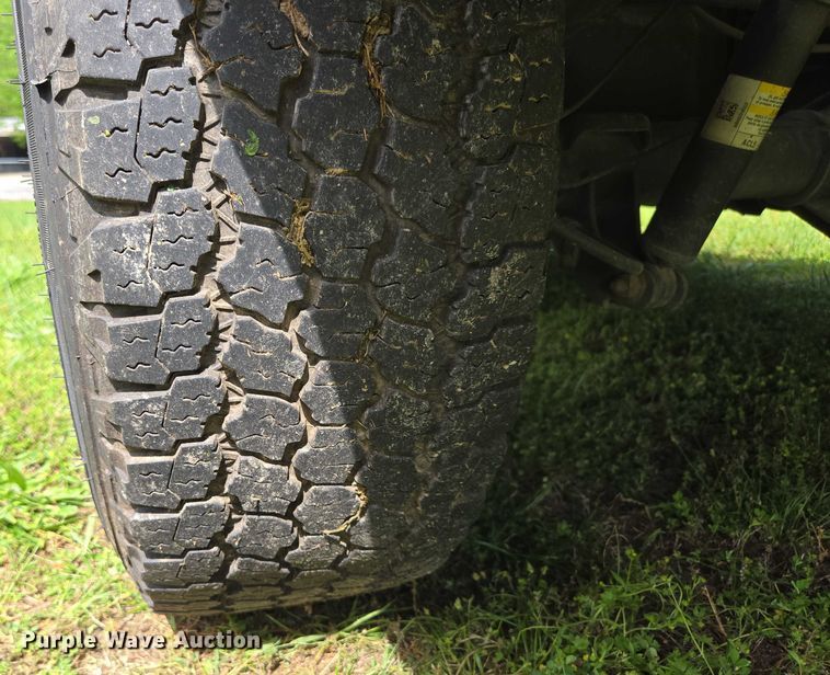 image for item EN3774 2017 Chevrolet Silverado 1500 Crew Cab pickup truck