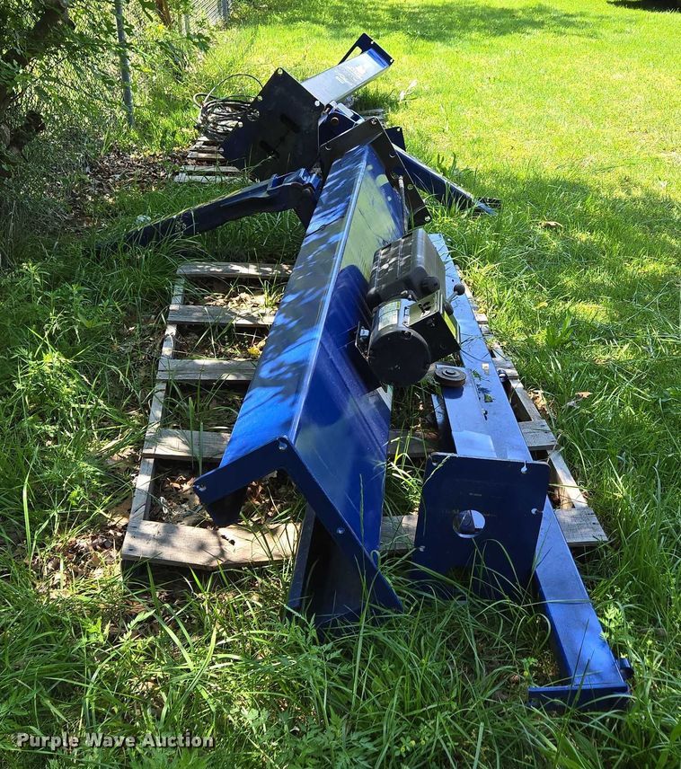 image for item EN3776 Automotive lift