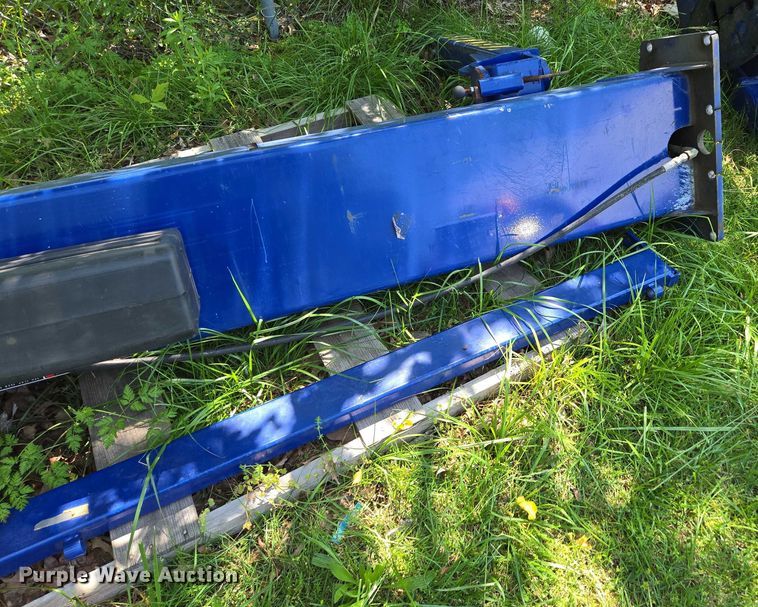 image for item EN3776 Automotive lift