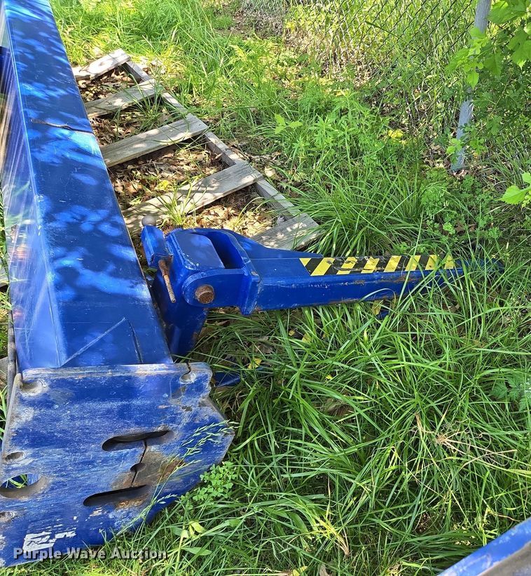 image for item EN3776 Automotive lift