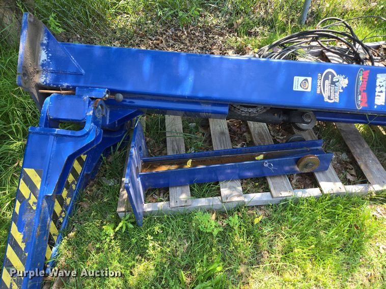 image for item EN3776 Automotive lift