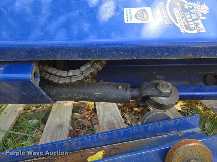 image for item EN3776 Automotive lift