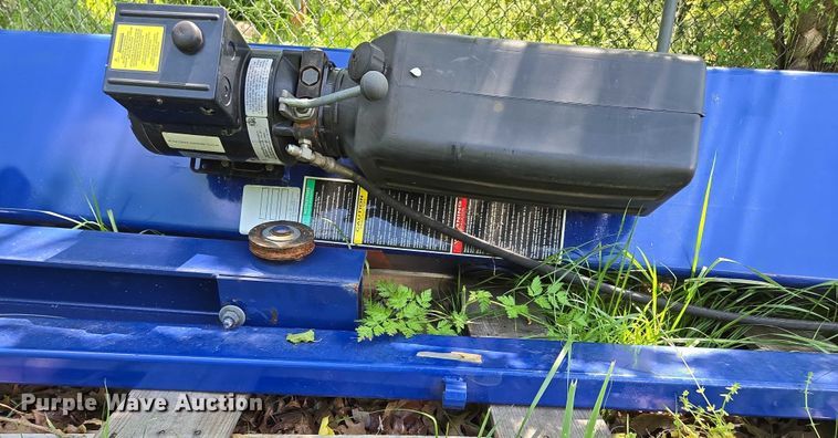 image for item EN3776 Automotive lift