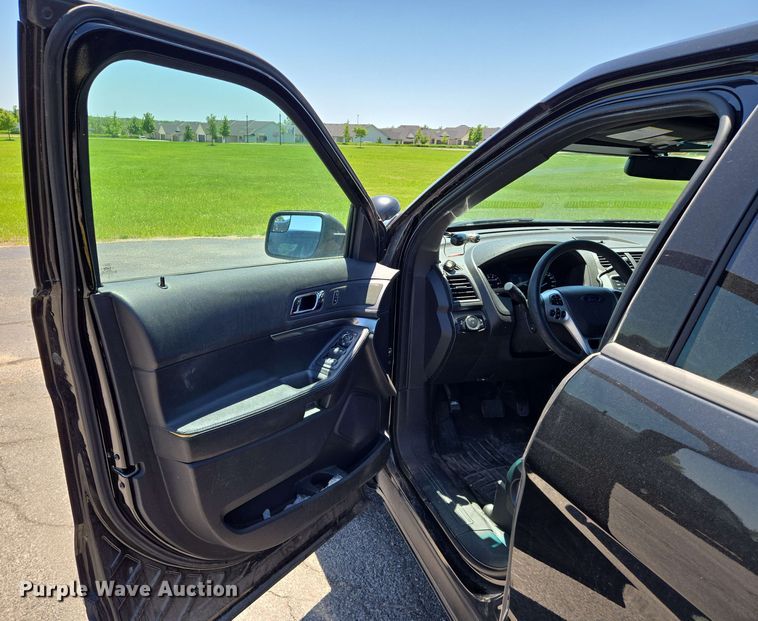 image for item EN8002 2015 Ford  Explorer Police Interceptor SUV