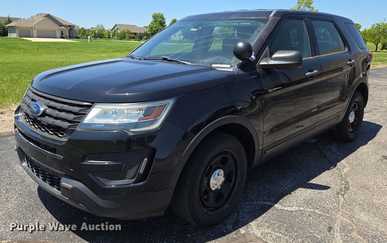 image for item EN8003 2017 Ford Explorer Police Interceptor SUV
