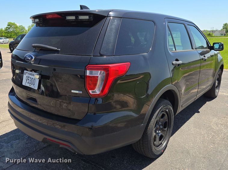 image for item EN8003 2017 Ford Explorer Police Interceptor SUV