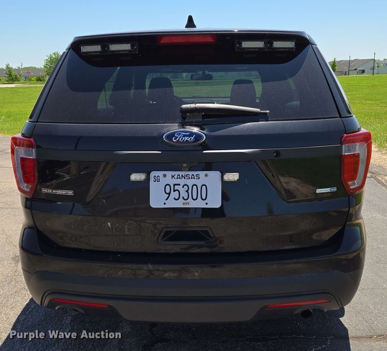 image for item EN8003 2017 Ford Explorer Police Interceptor SUV