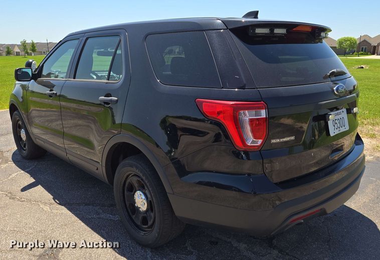 image for item EN8003 2017 Ford Explorer Police Interceptor SUV