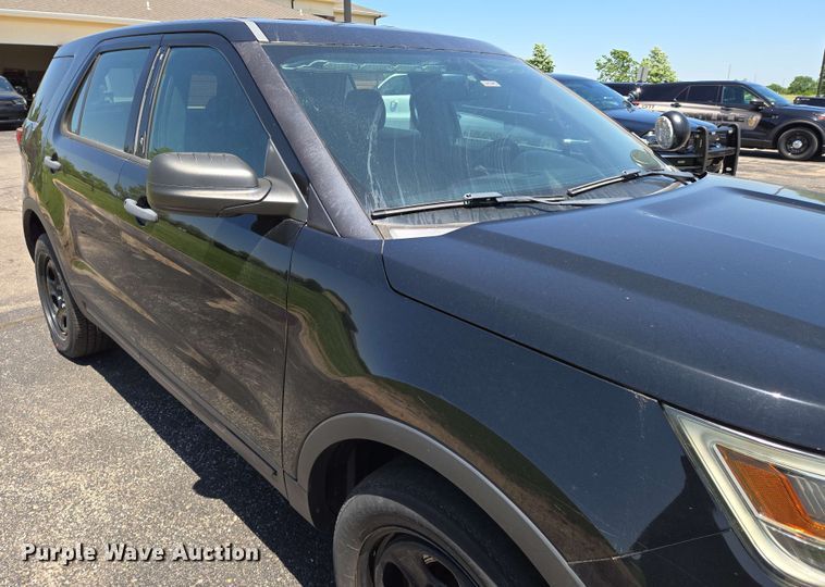 image for item EN8003 2017 Ford Explorer Police Interceptor SUV