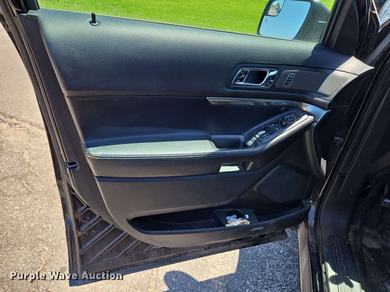 image for item EN8003 2017 Ford Explorer Police Interceptor SUV