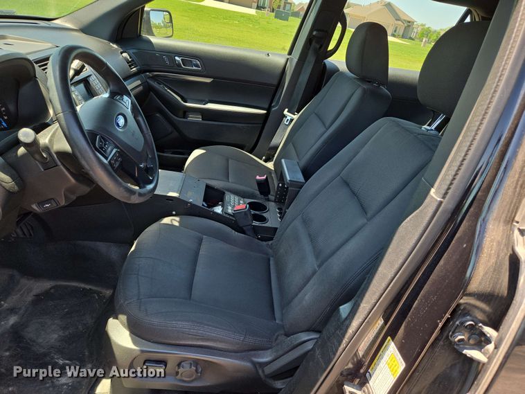 image for item EN8003 2017 Ford Explorer Police Interceptor SUV