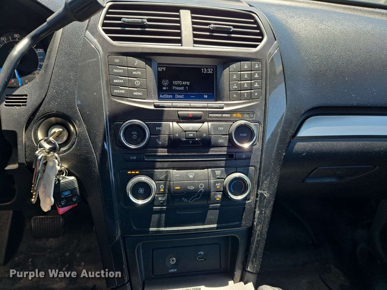 image for item EN8003 2017 Ford Explorer Police Interceptor SUV