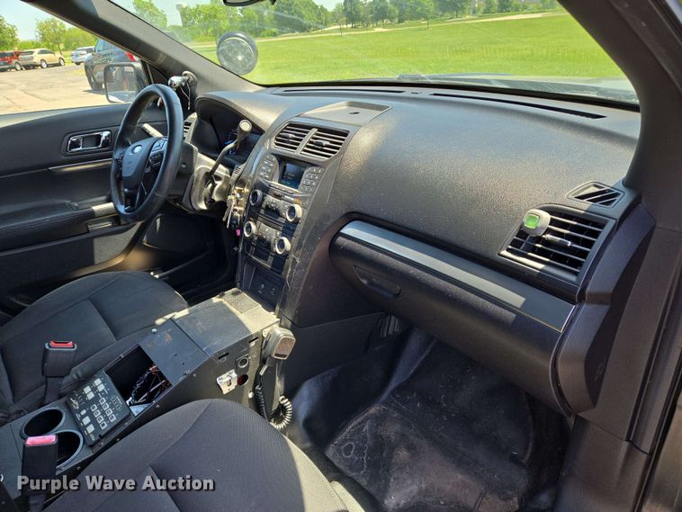 image for item EN8003 2017 Ford Explorer Police Interceptor SUV