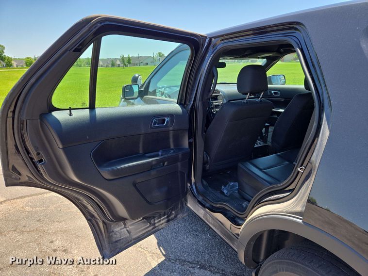 image for item EN8003 2017 Ford Explorer Police Interceptor SUV