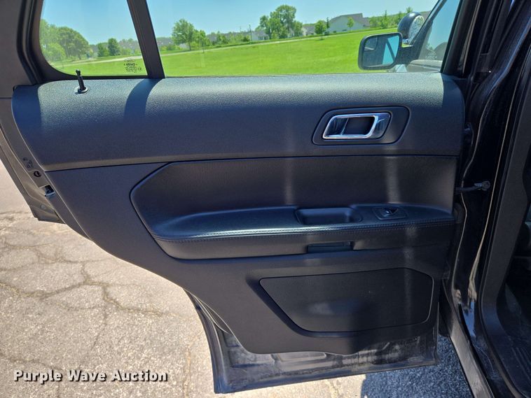 image for item EN8003 2017 Ford Explorer Police Interceptor SUV