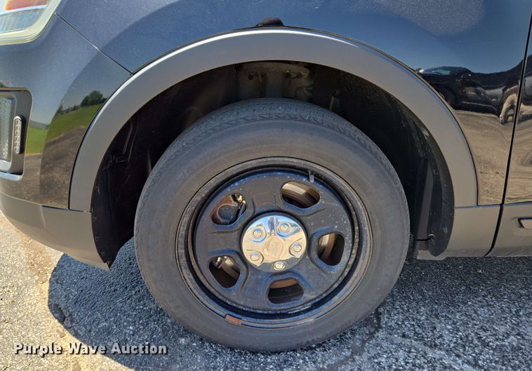 image for item EN8003 2017 Ford Explorer Police Interceptor SUV