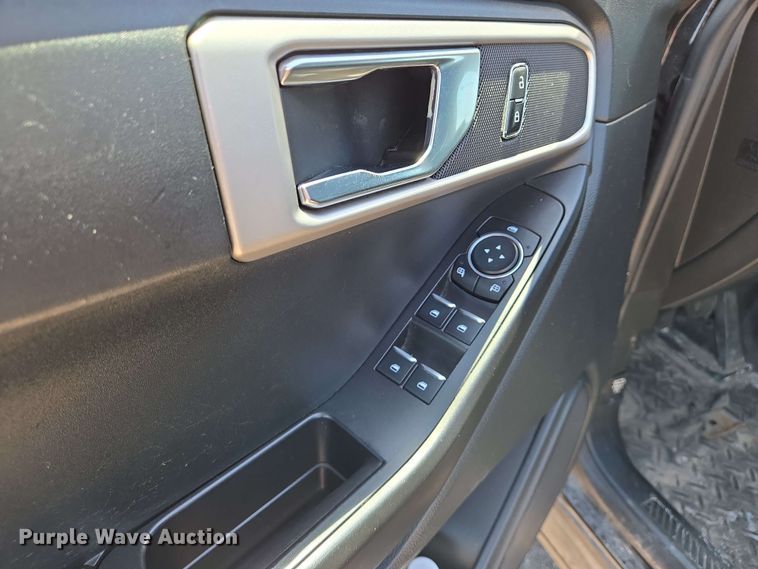 image for item EN8004 2020 Ford  Explorer Police Interceptor SUV