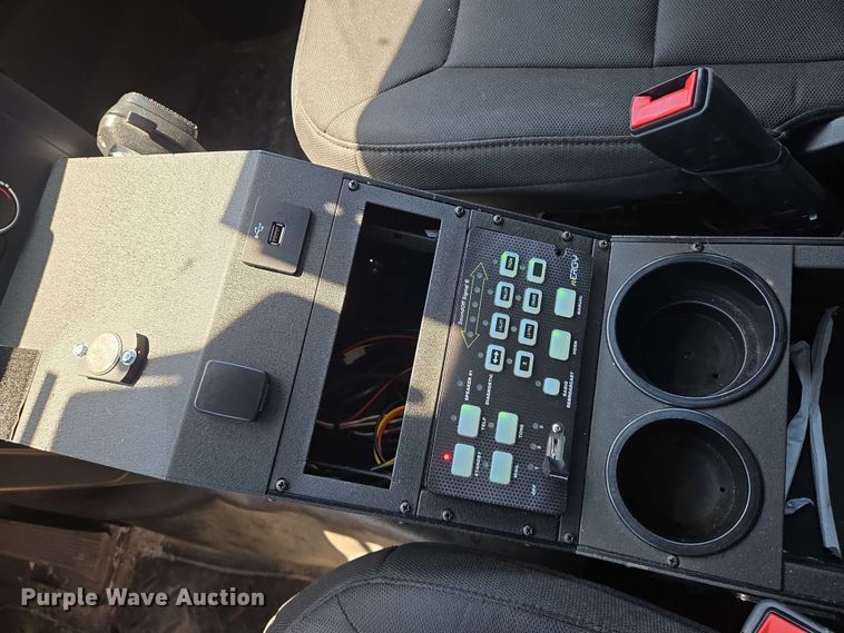 image for item EN8004 2020 Ford  Explorer Police Interceptor SUV