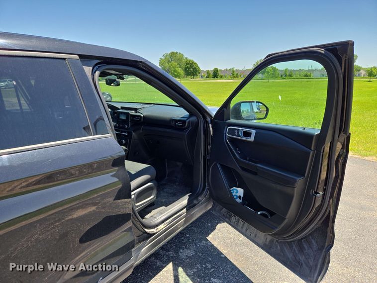 image for item EN8004 2020 Ford  Explorer Police Interceptor SUV