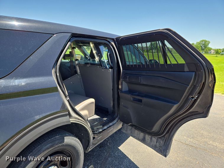 image for item EN8004 2020 Ford  Explorer Police Interceptor SUV